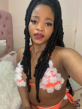 ItsLeyaa online show from December 2024 09:00:01 PM