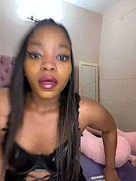 ItsLeyaa online show from February 2025 11:42:01 AM