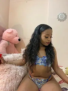 ItsLeyaa online show from February 2025 10:28:01 PM