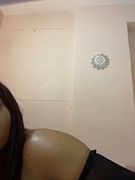 ItsLeyaa online show from March 2025 04:08:02 AM