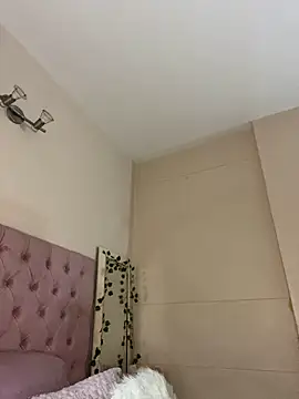 ItsLeyaa online show from October 2025 11:58:02 PM