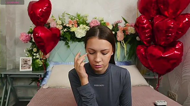 Snapshot of AliceBrayan chatting on February 2026 05:09:01 PM AliceBrayan online show from February 2026 05:09:01 PM