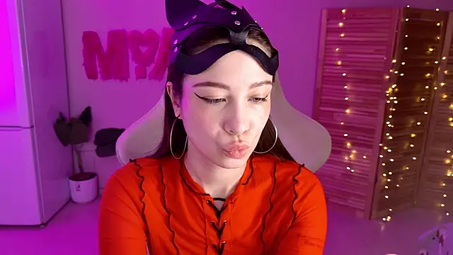 Snapshot of Miss_Mia_Murr chatting on October 2025 04:32:02 AM Miss Mia Murr online show from October 2025 04:32:02 AM