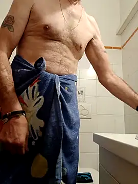 Snapshot of pascalino100 chatting on March 2026 07:04:02 PM pascalino100 online show from March 2026 07:04:02 PM