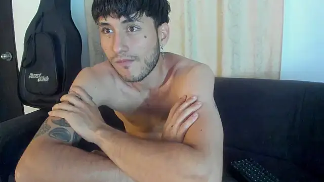 Henrikk senn online show from October 2025 10:51:02 PM