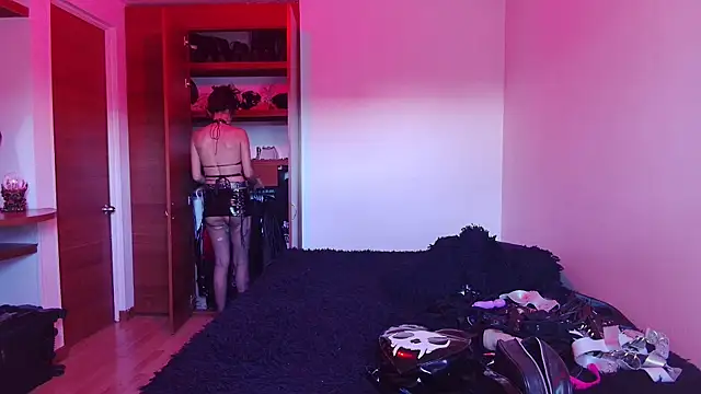 bellatrix25 online show from February 2025 10:44:02 PM