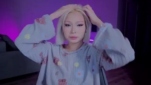 RileyMee online show from November 2025 01:15:01 AM