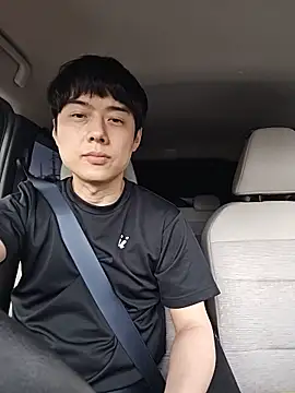 whitebriefboy online show from May 2026 10:39:01 PM