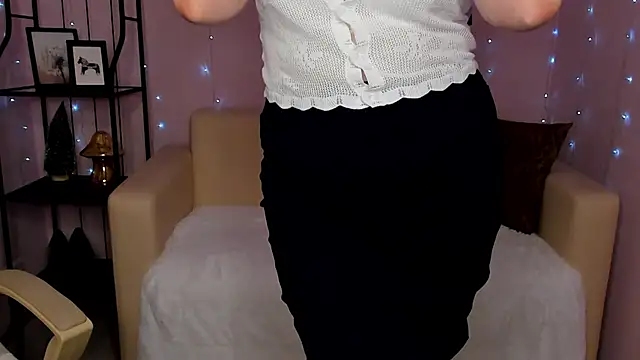 Snapshot of Helens_love chatting on January 2025 05:30:01 AM Helens love online show from January 2025 05:30:01 AM