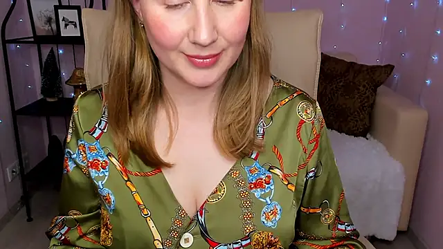 Snapshot of Helens_love chatting on January 2025 05:32:01 AM Helens love online show from January 2025 05:32:01 AM