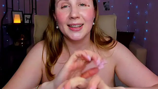 Snapshot of Helens_love chatting on March 2025 02:05:02 AM Helens love online show from March 2025 02:05:02 AM