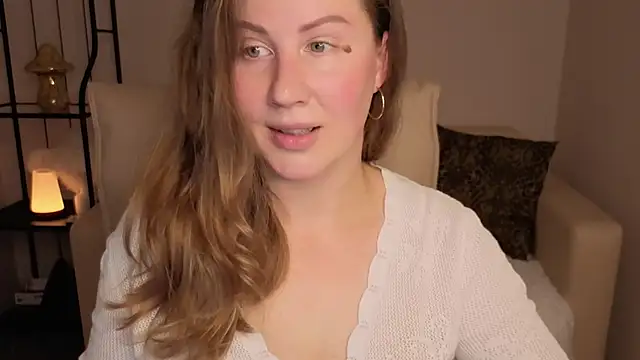 Snapshot of Helens_love chatting on September 2025 01:31:02 AM Helens love online show from September 2025 01:31:02 AM