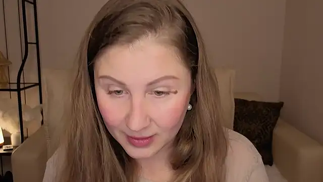 Snapshot of Helens_love chatting on October 2025 01:25:02 AM Helens love online show from October 2025 01:25:02 AM