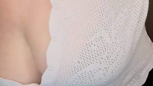 Snapshot of Helens_love chatting on October 2025 02:28:01 AM Helens love online show from October 2025 02:28:01 AM