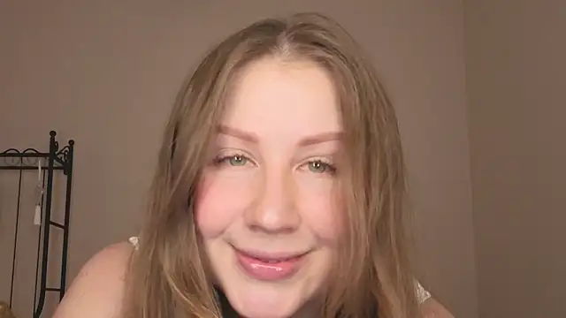 Snapshot of Helens_love chatting on March 2026 02:07:02 AM Helens love online show from March 2026 02:07:02 AM