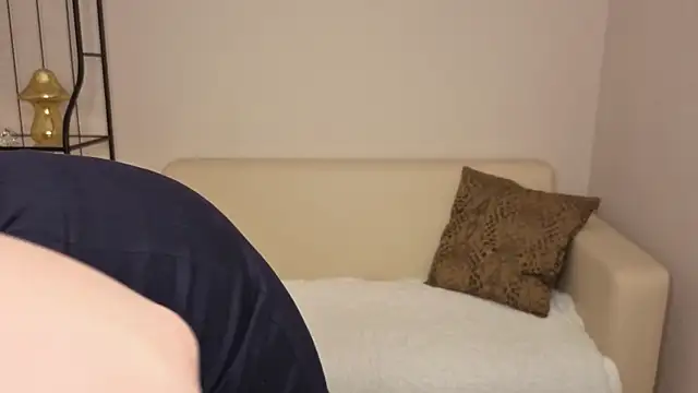 Snapshot of Helens_love chatting on April 2026 02:53:02 AM Helens love online show from April 2026 02:53:02 AM