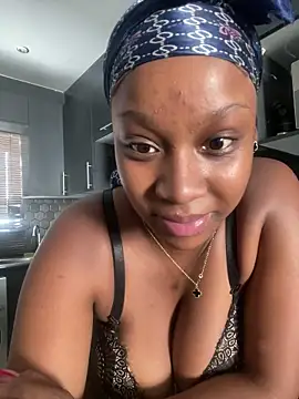 Snapshot of Candy_Love_18 chatting on February 2026 09:10:02 AM Candy Love 18 online show from February 2026 09:10:02 AM