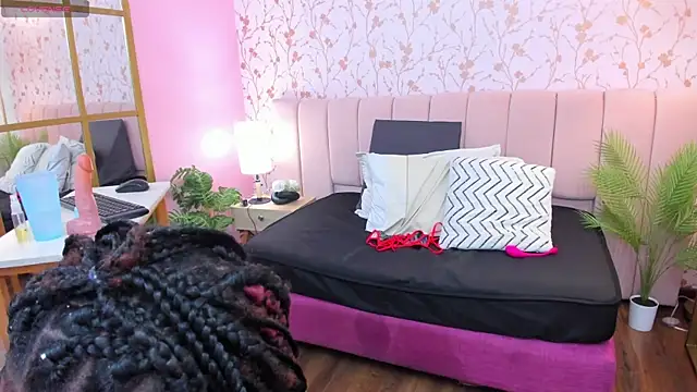 amber-hill online show from February 2025 10:21:02 PM