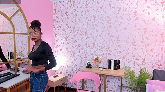 amber-hill online show from March 2025 01:25:02 AM