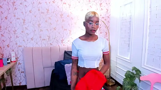 amber-hill online show from February 2026 07:07:01 PM