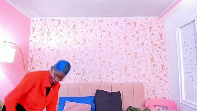 amber-hill online show from February 2026 07:04:02 PM