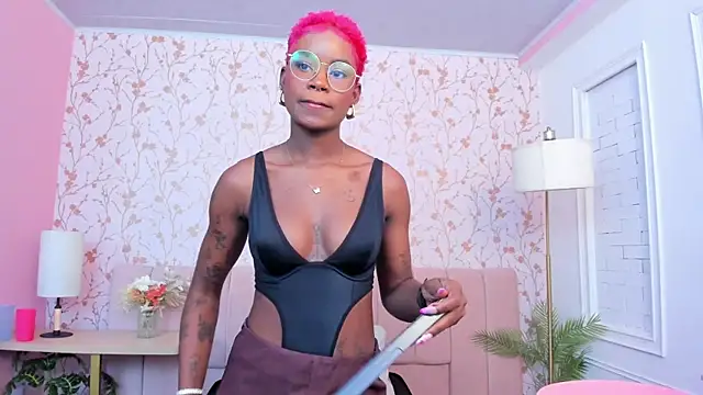 amber-hill online show from March 2026 07:42:01 PM