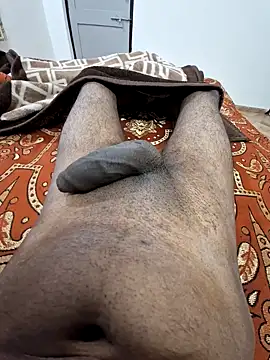 Snapshot of Yours_daddy6728 chatting on February 2025 12:16:01 PM Yours daddy6728 online show from February 2025 12:16:01 PM