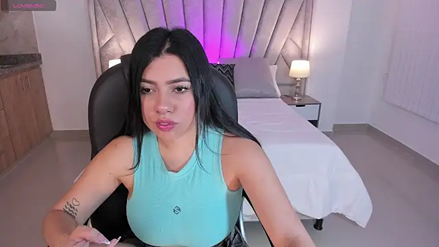 naomii campbell  online show from September 2025 04:42:02 PM