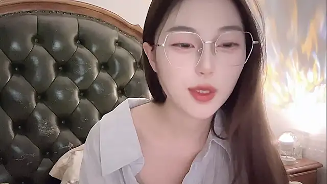Sweet-Angel999 online show from May 2026 04:01:02 PM