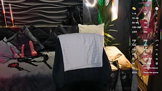 Lily Moonlight online show from June 2026 06:55:02 AM