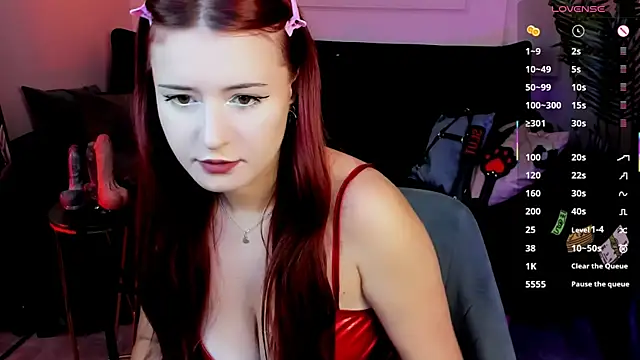 Lily Moonlight online show from July 2026 07:54:01 PM