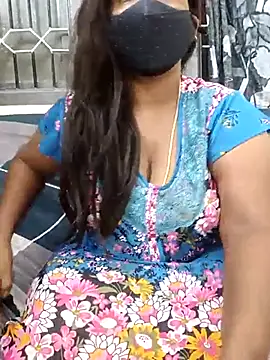 Snapshot of Renuma chatting on February 2025 04:37:01 PM Renuma online show from February 2025 04:37:01 PM