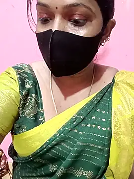 Snapshot of Renuma chatting on October 2025 04:59:02 PM Renuma online show from October 2025 04:59:02 PM