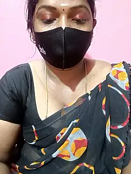 Snapshot of Renuma chatting on October 2025 03:58:01 PM Renuma online show from October 2025 03:58:01 PM