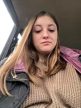 Strawberryyyyik online show from January 2025 07:38:01 AM