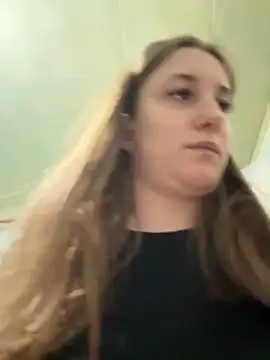 Strawberryyyyik online show from March 2025 07:14:02 PM