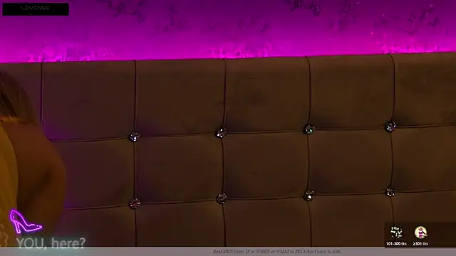 ZoeMesmerize online show from November 2025 04:00:01 AM