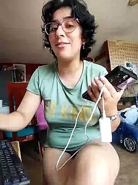 Im Alma  online show from January 2025 04:37:02 PM