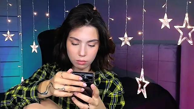 Stacy Gonzales  online show from October 2025 09:43:01 AM