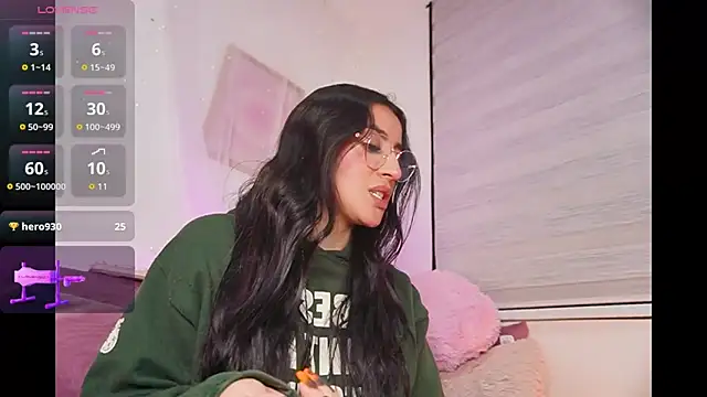 leila petitee  online show from October 2025 11:20:02 AM