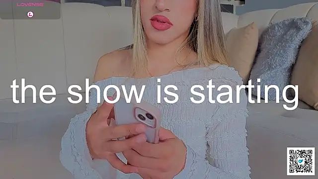 Snapshot of Goddivaa chatting on April 2026 07:01:01 PM Goddivaa online show from April 2026 07:01:01 PM