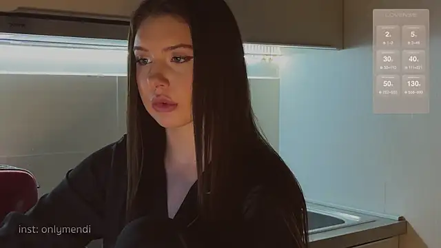 Snapshot of MENNDI chatting on December 2024 02:42:01 AM MENNDI online show from December 2024 02:42:01 AM