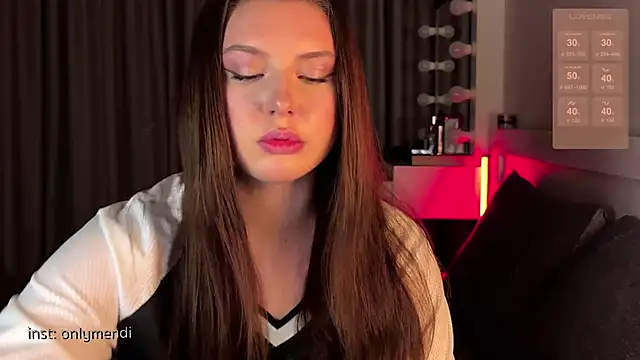 Snapshot of MENNDI chatting on February 2025 05:47:02 PM MENNDI online show from February 2025 05:47:02 PM