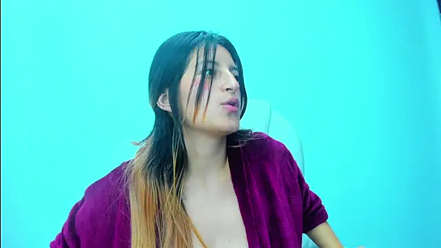 GiaRoussel online show from March 2025 04:55:02 PM