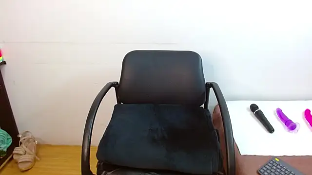 JessicaRabbit04 online show from February 2025 03:08:01 AM