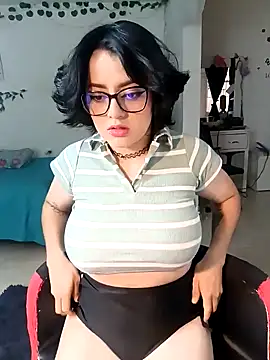 Lin-cute online show from January 2025 05:55:02 PM