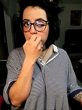 Lin-cute online show from March 2025 09:16:02 PM