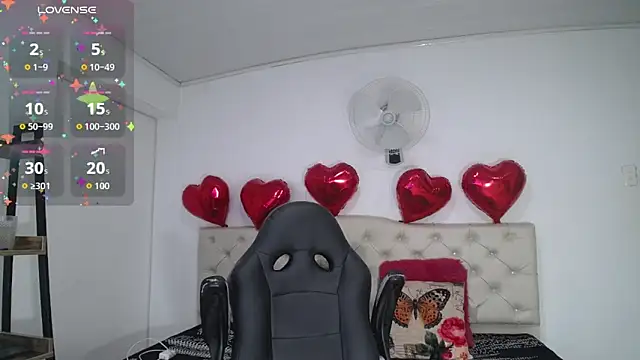 Snapshot of cristal_horny19 chatting on September 2025 10:46:02 PM cristal horny19 online show from September 2025 10:46:02 PM