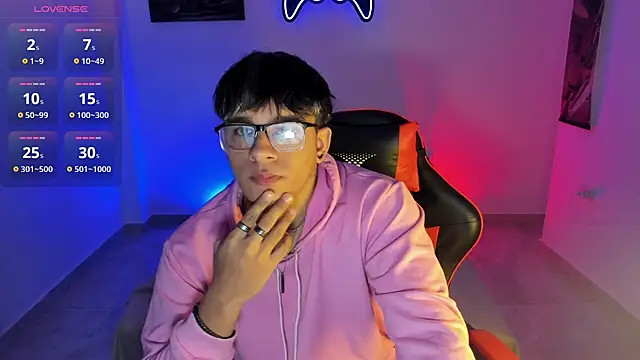 Snapshot of LuciferM_Star chatting on November 2025 02:34:02 AM LuciferM Star online show from November 2025 02:34:02 AM