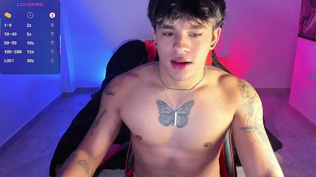 Snapshot of LuciferM_Star chatting on November 2025 01:37:01 AM LuciferM Star online show from November 2025 01:37:01 AM